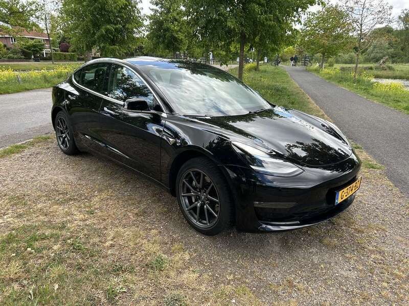 Zwart Gebruikt 2019 Tesla Model 3 Sedan | € 19.500 (Eerlijke prijs) - Afbeelding 1/4