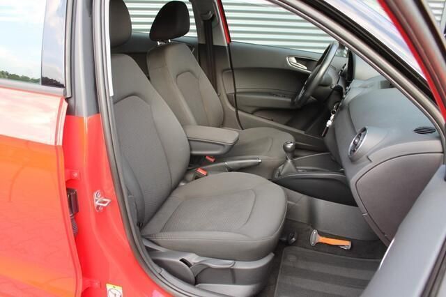 Occasion Audi A1 Sportback S-Line 95 PK (69 kW) 2018 Rood Hatchback