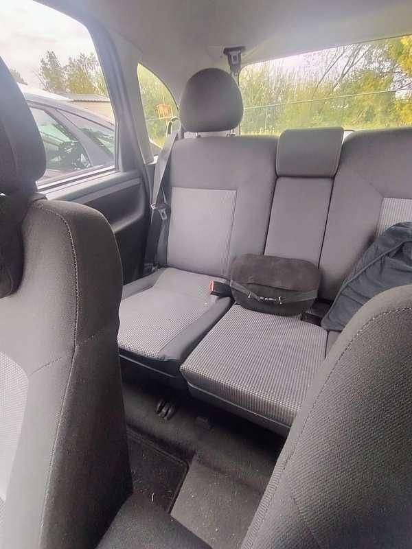 Occasion 2004 Opel Meriva Edition MPV | € 1.350 (Eerlijke prijs) - Afbeelding 1/4