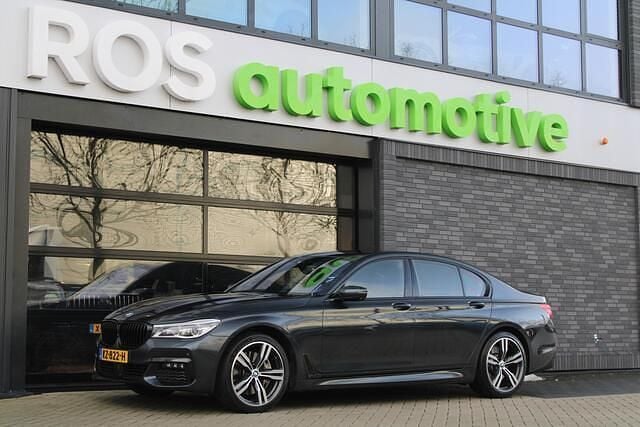 Occasion BMW 750 Executive 449 PK (330 kW) 2017 Grijs Sedan