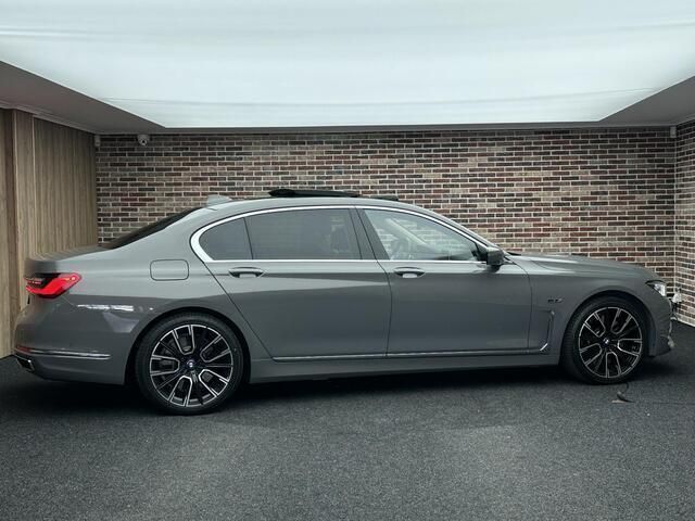 Occasion BMW 745e Executive 394 PK (289 kW) 2021 Grijs Sedan