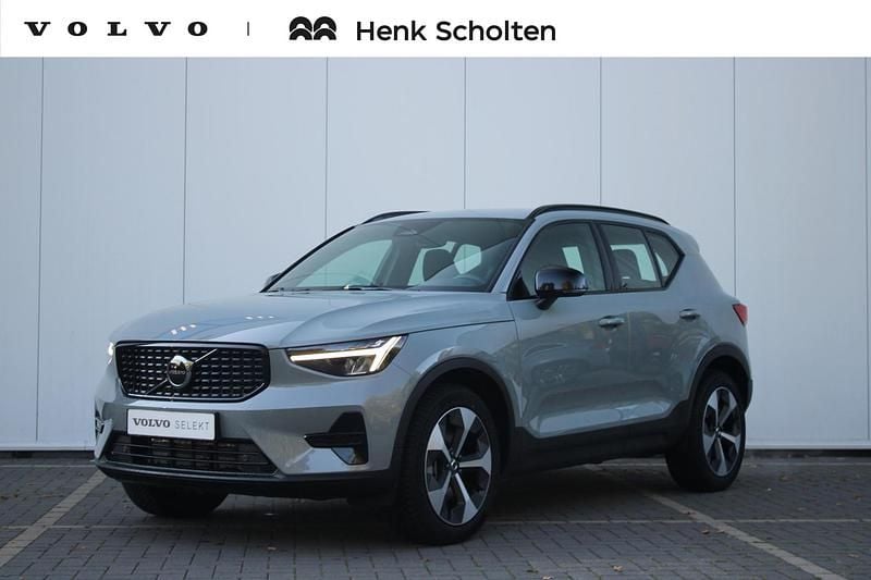 Grijs Gebruikt 2025 Volvo XC40 Plus SUV | € 44.950 (Eerlijke prijs) - Afbeelding 1/4