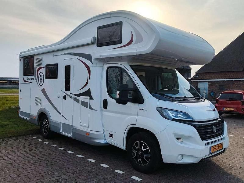Wit Gebruikt 2020 Fiat Ducato Van | € 55.000 - Afbeelding 1/4