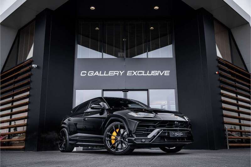 Zwart Gebruikt 2022 Lamborghini Urus SUV | € 299.995 - Afbeelding 1/4