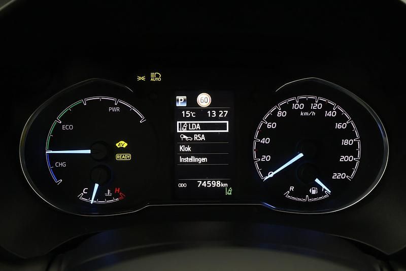 Occasion Toyota Yaris Hybrid Executive 101 PK (74 kW) 2018 Wit Hatchback