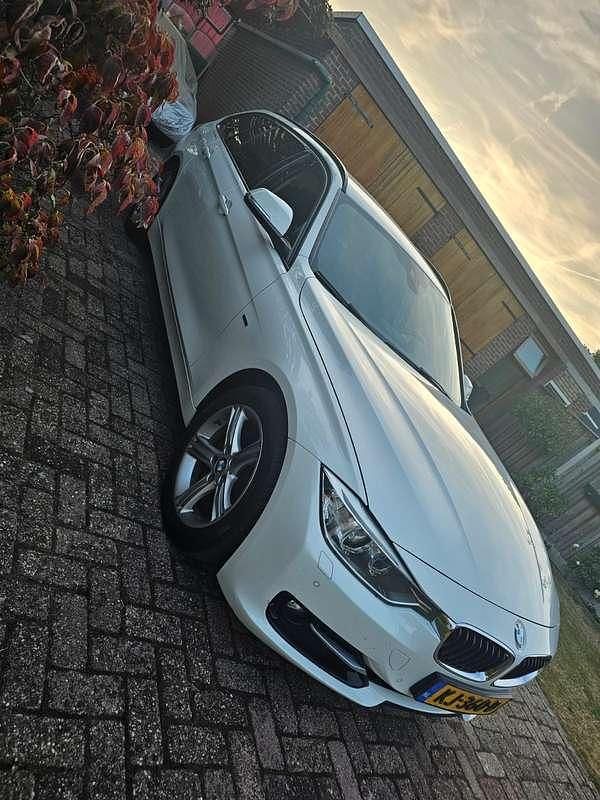 Wit Gebruikt 2013 BMW 320 Executive Stationwagen | € 8.250 (Eerlijke prijs) - Afbeelding 1/4