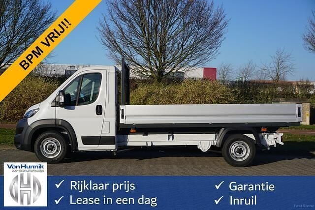 Wit Gebruikt 2024 Citroën Jumper MPV | € 29.850 - Afbeelding 1/4