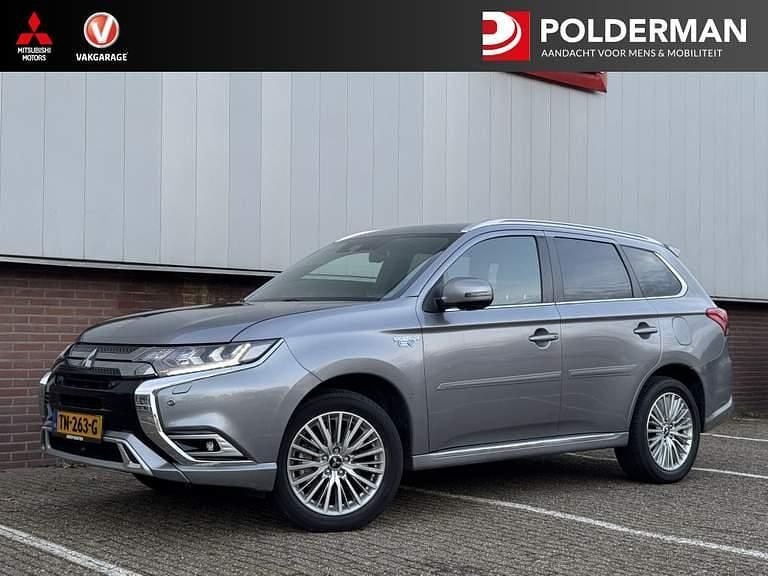 Occasion Mitsubishi Outlander P-HEV Instyle 135 PK (99 kW) 2018 Grijs SUV