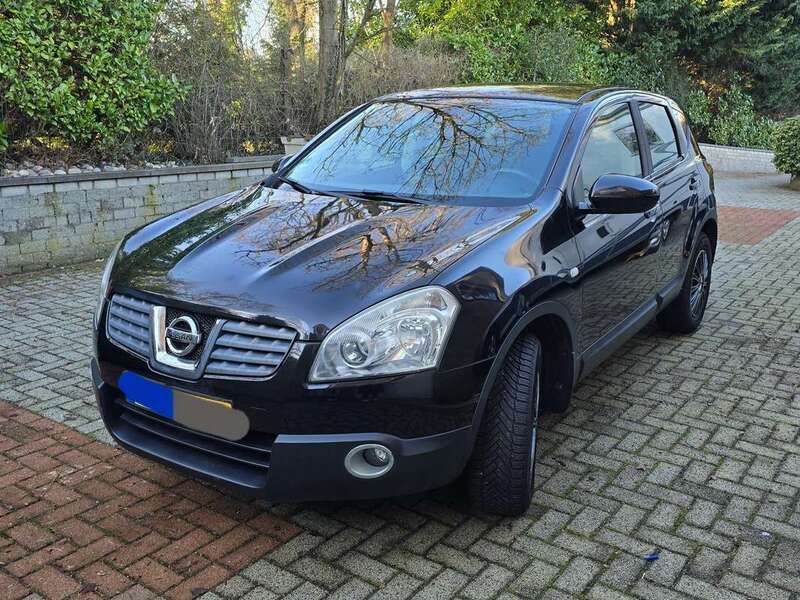 Zwart Gebruikt 2008 Nissan Qashqai +2 Tekna SUV | € 4.750 (Goede deal) - Afbeelding 1/4