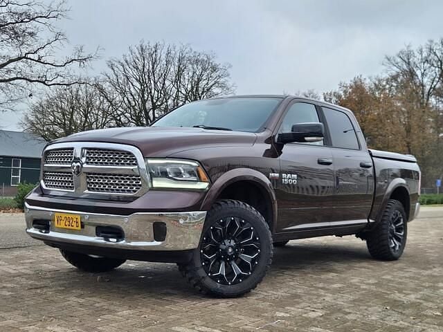 Bruin Gebruikt 2015 Dodge Ram Pickup | € 21.999 (Eerlijke prijs) - Afbeelding 1/3