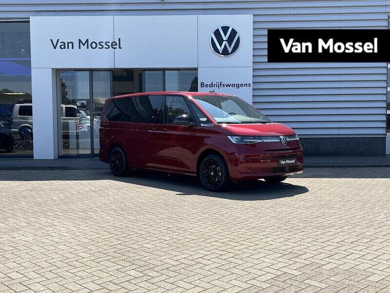 Rood Nieuw 2025 VW Multivan Pro Van | € 73.295 (Goede deal) - Afbeelding 1/4