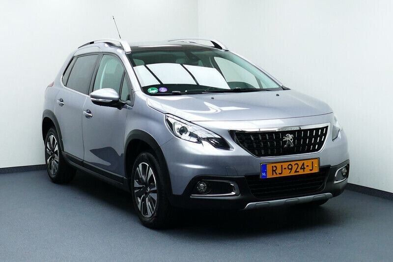 Grijs Gebruikt 2017 Peugeot 2008 Allure SUV | € 16.444 - Afbeelding 1/4