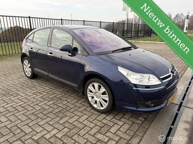 Blauw Occasion 2005 Citroën C4 Exclusive Hatchback | € 1.250 (Eerlijke prijs) - Afbeelding 1/4
