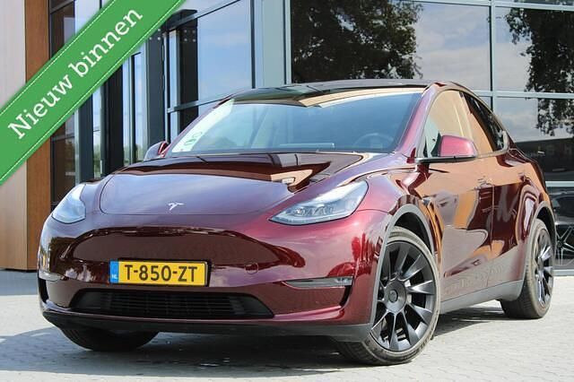 Rood Gebruikt 2023 Tesla Model Y Long Range AWD SUV | € 39.950 (Iets duurder) - Afbeelding 1/4