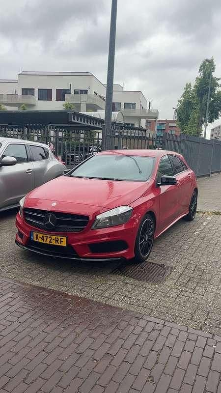 Occasion Mercedes A180 122 PK (89 kW) 2014 Rood Stationwagen
