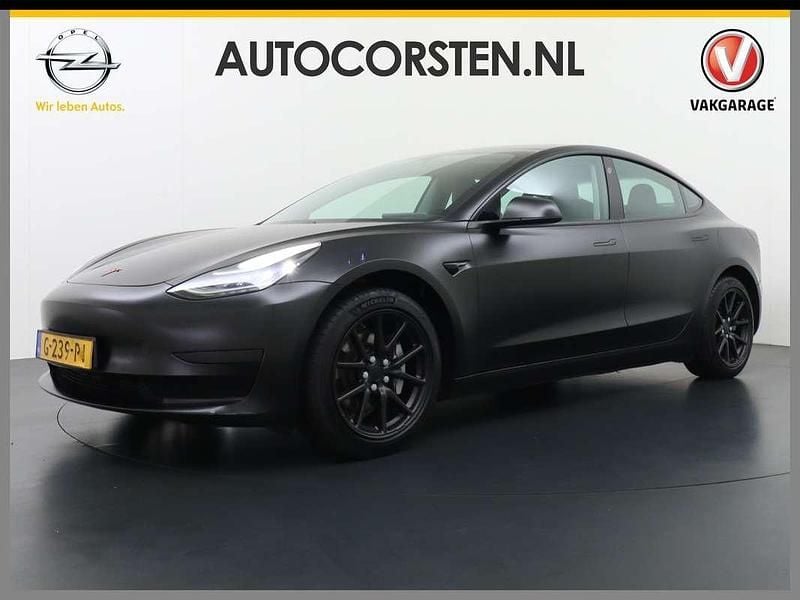 Zwart, metallic lak Gebruikt 2019 Tesla Model 3 Standard Range Plus Sedan | € 16.890 (Goede deal) - Afbeelding 1/4