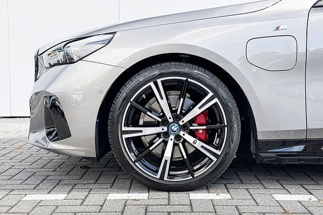 Occasion BMW 530e Comfort Edition 299 PK (219 kW) 2024 Oxidgrau metallic (grijs metallic) Sedan