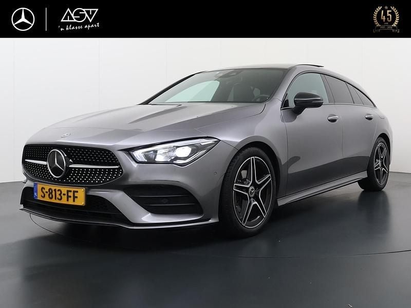 Grijs Occasion 2023 Mercedes CLA180 Shooting Brake AMG line Stationwagen | € 34.880 (Eerlijke prijs) - Afbeelding 1/4
