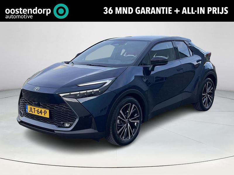 Blauw Nieuw 2025 Toyota C-HR Executive SUV | € 45.900 - Afbeelding 1/4