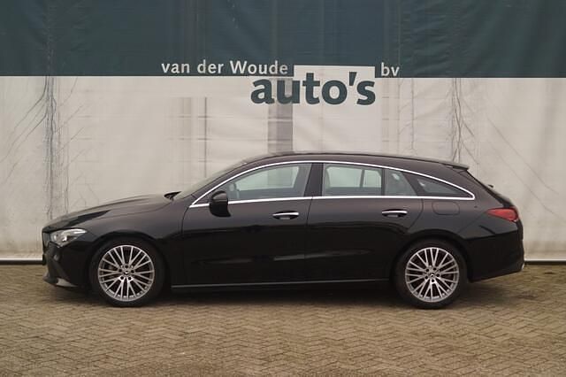 Zwart, metallic lak Occasion 2019 Mercedes CLA180 Shooting Brake Business Stationwagen | € 22.900 (Eerlijke prijs) - Afbeelding 1/4