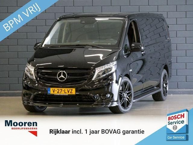 Zwart Gebruikt 2021 Mercedes Vito AMG MPV | € 32.950 (Eerlijke prijs) - Afbeelding 1/4