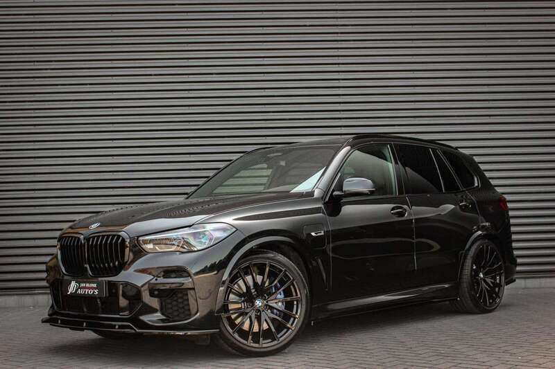 Zwart Gebruikt 2022 BMW X5 Executive SUV | € 73.945 (Goede deal) - Afbeelding 1/4