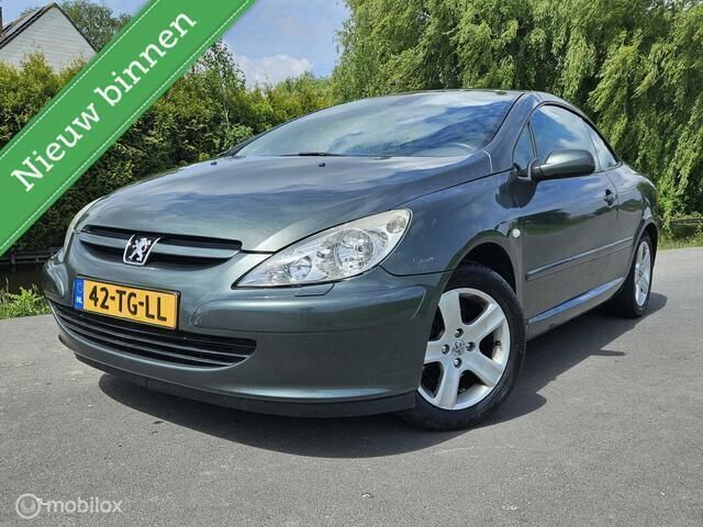 Groen Gebruikt 2004 Peugeot 307 CC Cabriolet | € 1.749 (Eerlijke prijs) - Afbeelding 1/4