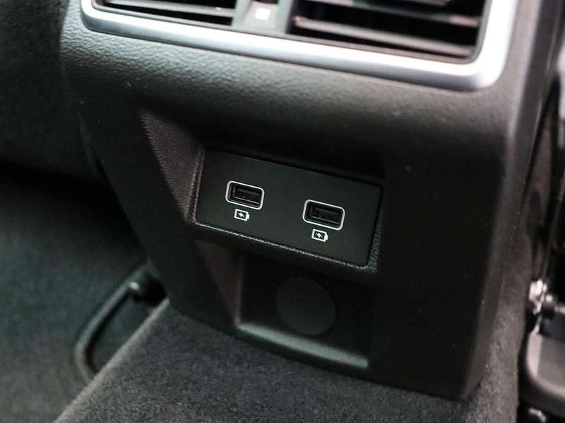 Occasion Renault Mégane GrandTour Techno 140 PK (102 kW) 2023 Blauw Stationwagen