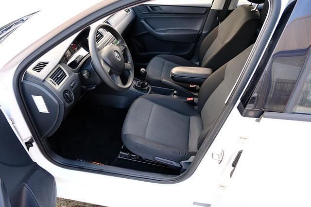 Wit Gebruikt 2013 Skoda Rapid Comfort Hatchback | € 5.950 (Goede deal) - Afbeelding 1/4