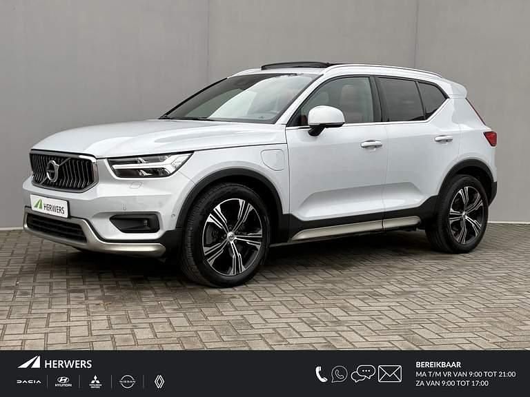 Magnesium (729) Gebruikt 2021 Volvo XC40 SUV | € 31.885 (Super prijs) - Afbeelding 1/4