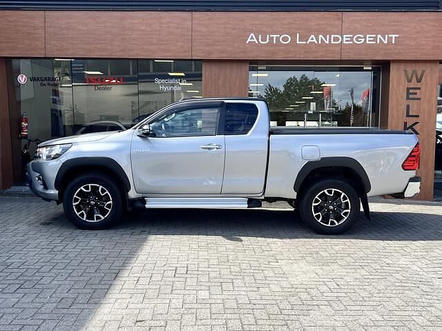 Grijs Gebruikt 2020 Toyota HiLux Pickup | € 33.950 (Eerlijke prijs) - Afbeelding 1/4