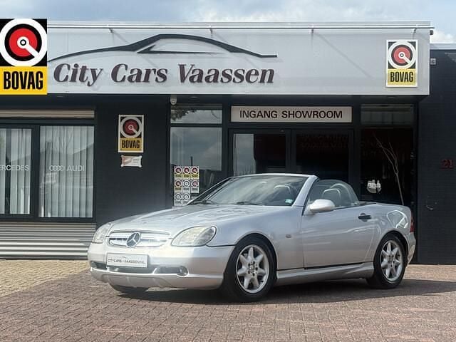 Grijs Gebruikt 1997 Mercedes SLK230 AMG Cabriolet | € 6.950 - Afbeelding 1/4