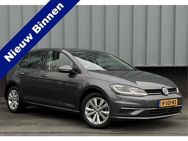 Grijs Occasion 2018 VW Golf VII Highline Stationwagen | € 15.945 (Eerlijke prijs) - Afbeelding 1/4