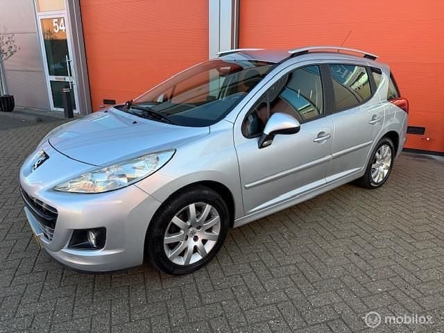 Grijs (metallic) Occasion 2011 Peugeot 207 Allure Stationwagen | € 2.950 (Eerlijke prijs) - Afbeelding 1/4