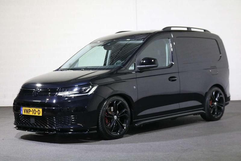 Zwart Occasion 2022 VW Caddy Black Edition MPV | € 27.950 (Goede deal) - Afbeelding 1/4