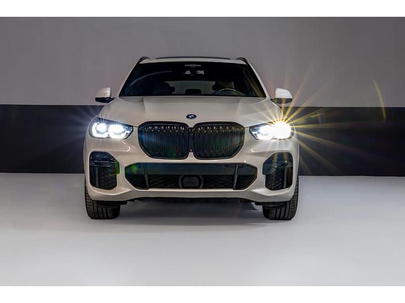 Wit (metallic) Gebruikt 2021 BMW X5 Executive SUV | € 50.850 (Eerlijke prijs) - Afbeelding 1/4
