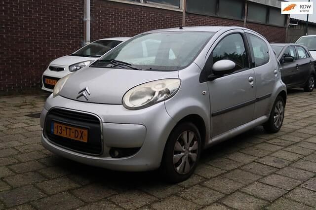 Grijs (metallic) Gebruikt 2007 Citroën C1 Hatchback | € 1.450 (Goede deal) - Afbeelding 1/4