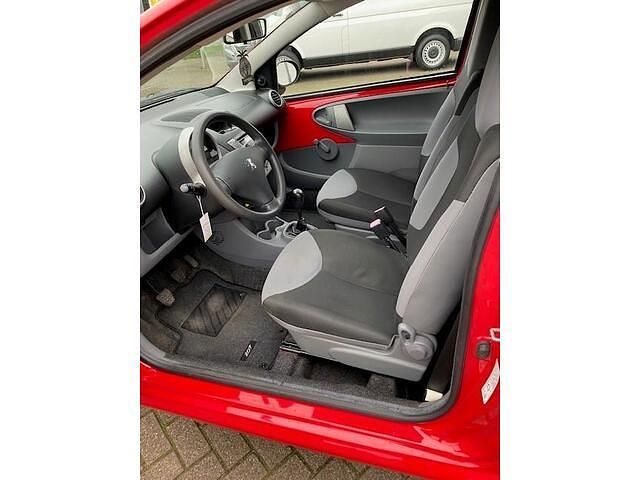 Occasion Peugeot 107 S 68 PK (50 kW) 2009 Rood Hatchback