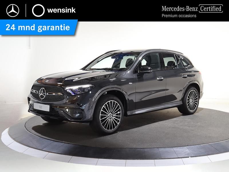 Grijs Occasion 2025 Mercedes GLC300e Sport Edition SUV | € 72.850 (Super prijs) - Afbeelding 1/4
