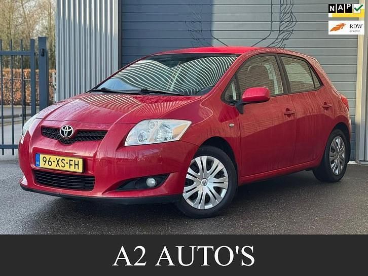 Rood Occasion 2007 Toyota Auris Sol Hatchback | € 4.450 (Eerlijke prijs) - Afbeelding 1/4