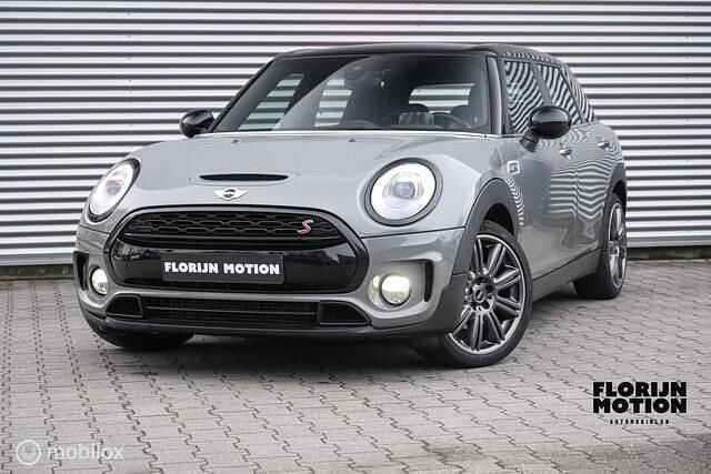 Occasion Mini Cooper Clubman Business 192 PK (141 kW) 2018 Grijs Stationwagen
