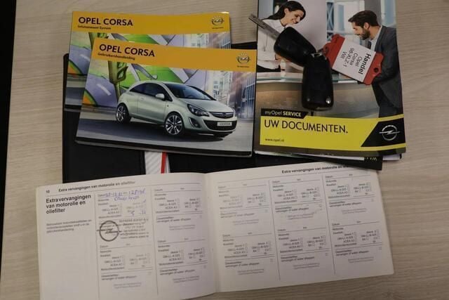 Occasion Opel Corsa Color Edition 86 PK (63 kW) 2012 Wit Hatchback