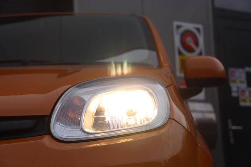 Occasion Fiat Panda Lounge 82 PK (60 kW) 2018 Oranje Hatchback