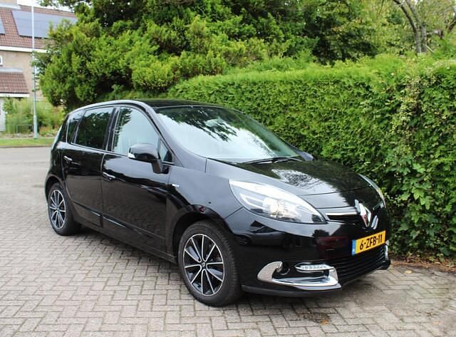 Zwart (metallic) Gebruikt 2013 Renault Scénic III Bose Edition MPV | € 7.950 (Iets duurder) - Afbeelding 1/4