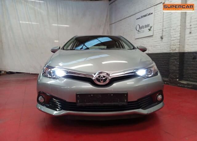 Occasion Toyota Auris 99 PK (72 kW) 2017 Grijs Sedan