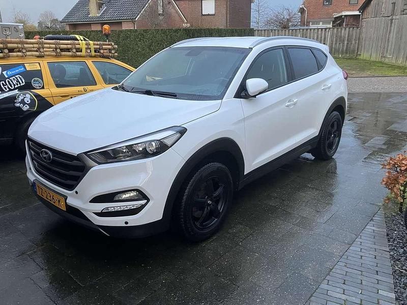 Wit Occasion 2016 Hyundai Tucson Comfort SUV | € 11.750 (Eerlijke prijs) - Afbeelding 1/4