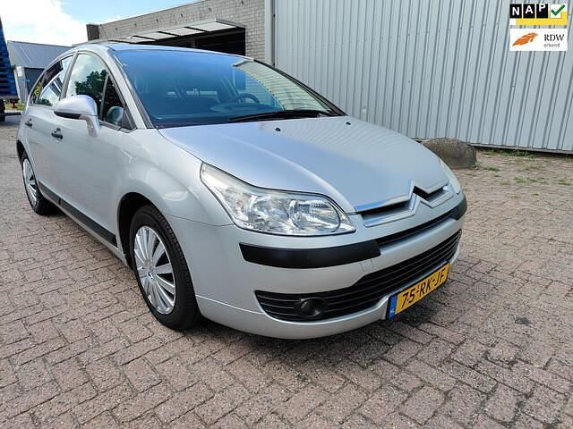 Grijs Gebruikt 2005 Citroën C4 Prestige Hatchback | € 1.999 (Eerlijke prijs) - Afbeelding 1/4