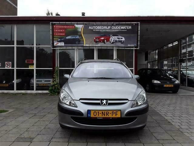 Grijs Gebruikt 2004 Peugeot 307 Sedan | € 1.895 (Eerlijke prijs) - Afbeelding 1/4