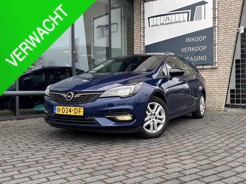 Blauw Occasion 2021 Opel Astra Business Edition Stationwagen | € 13.500 (Goede deal) - Afbeelding 1/1