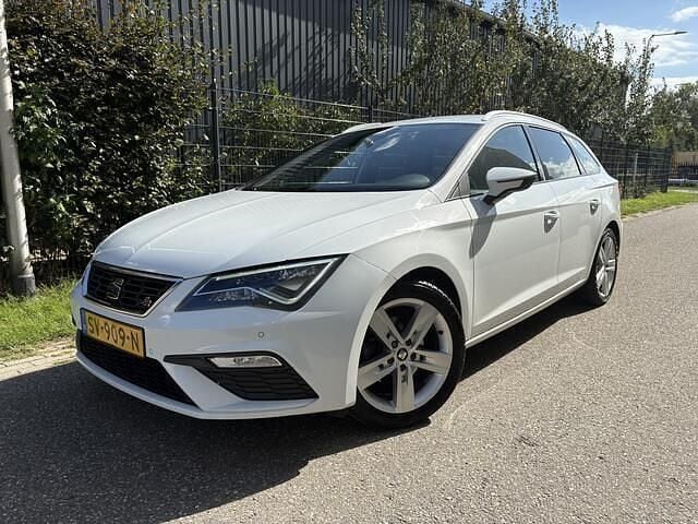 Wit Gebruikt 2018 Seat Leon ST Business Stationwagen | € 10.950 (Goede deal) - Afbeelding 1/4